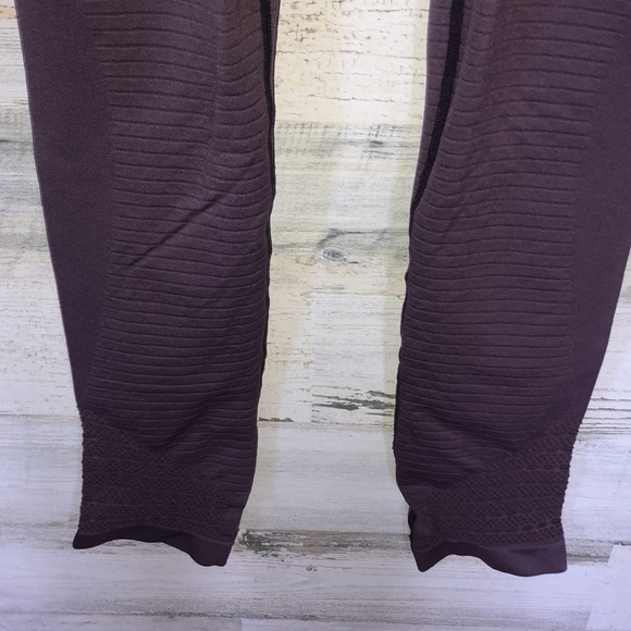 Gymshark Taupe/Purple Energy Seamless High Waisted Activewear leggings small​​​ - Picture 3 of 13